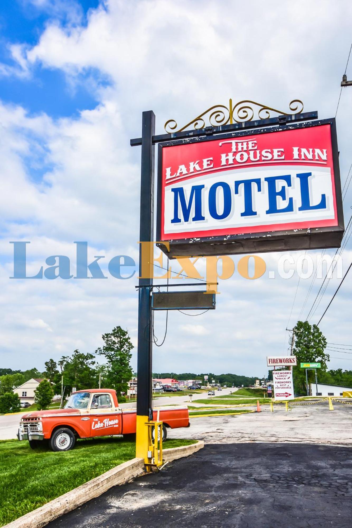 The Lake House Inn Laurie Екстериор снимка