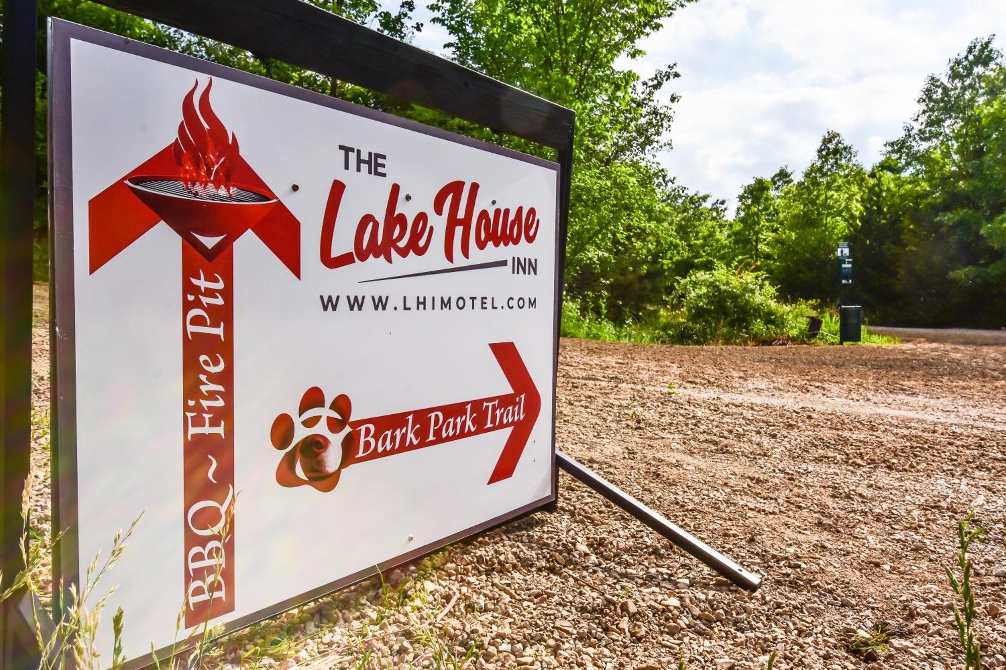 The Lake House Inn Laurie Екстериор снимка